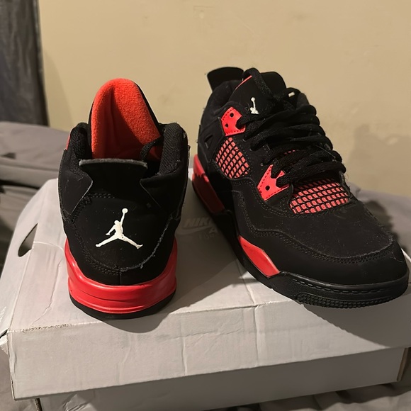 Kids sneakers - Picture 1 of 3